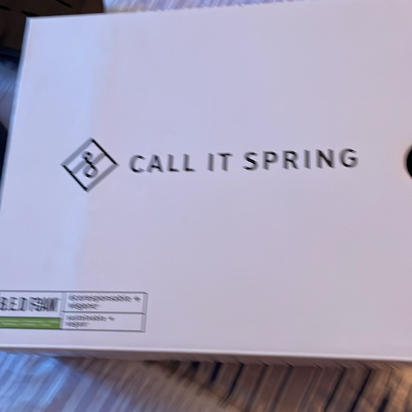 CALL IT SPRING Luanna Black Patent Lug Sole Sandal Size 9 NIB - Picture 7 of 7